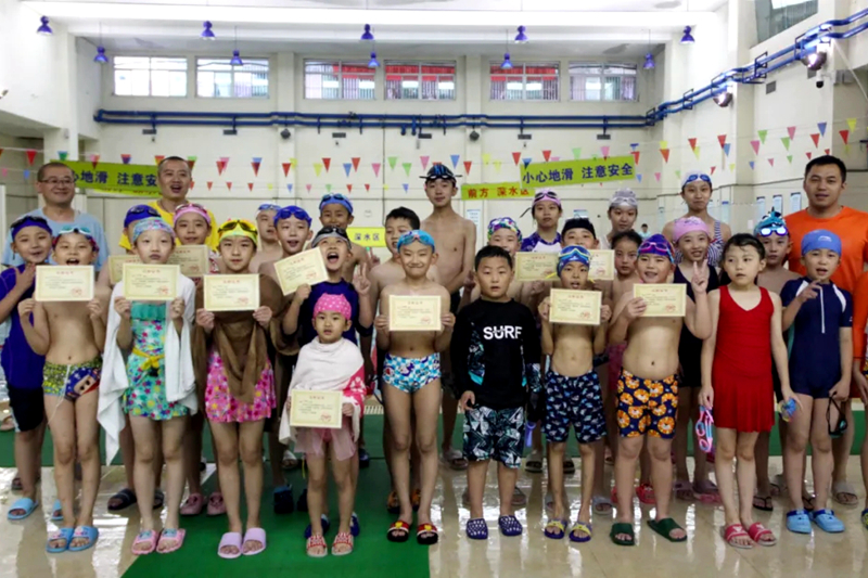 �f�A���F(tu��n)2020�����L(f��ng)���˰� Ӿ��С���ꡱ�T����Ů����I